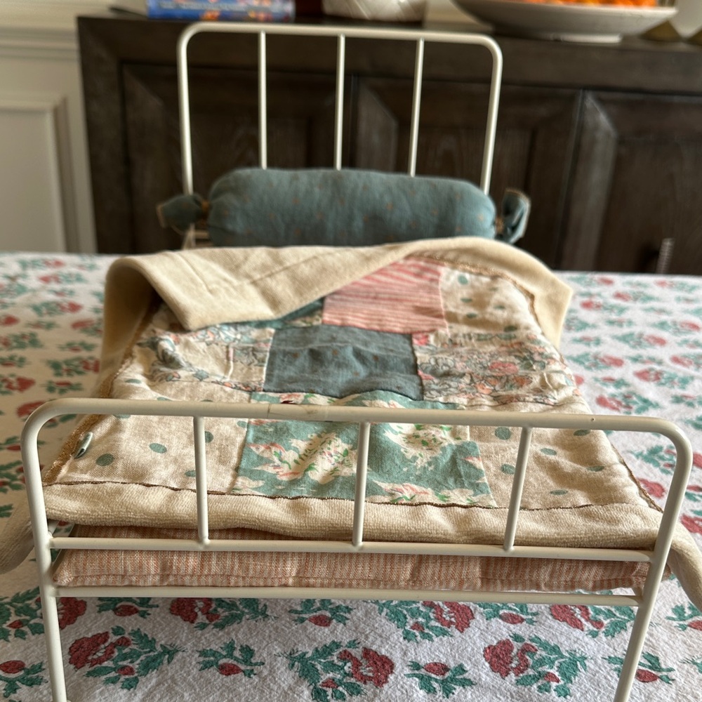 Maileg Retired Medium Metal Bed with Patchwork Quilt, pillow & mattress - Picture 6 of 6